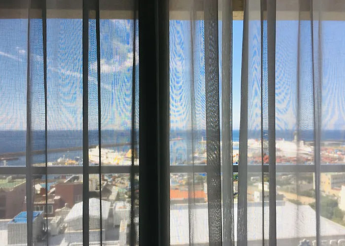 Harbor Hotel