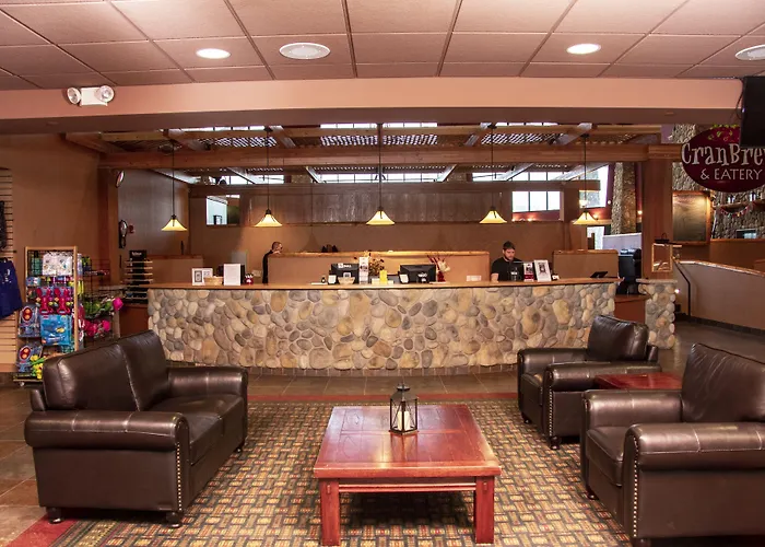 Three Bears Waterpark Resort Near Tomah, An Ascend Collection Hotel
