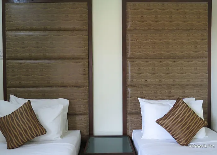 717 Cesar Place Hotel