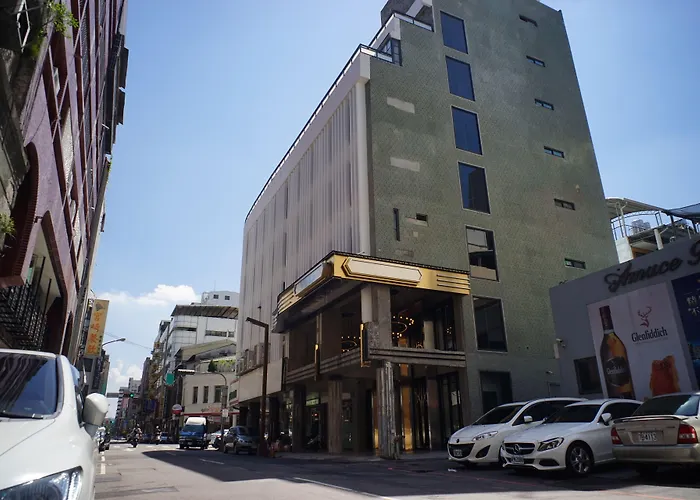 1969 Bluesky Hotel