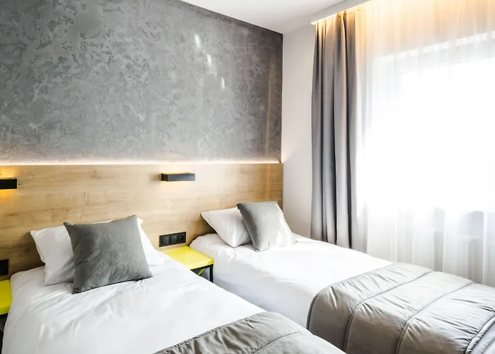 Air Hotel