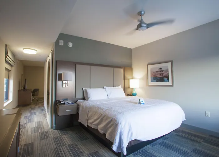 Hampton Inn & Suites St. Paul Downtown