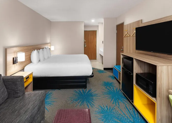 Days Inn By Wyndham Eagle River