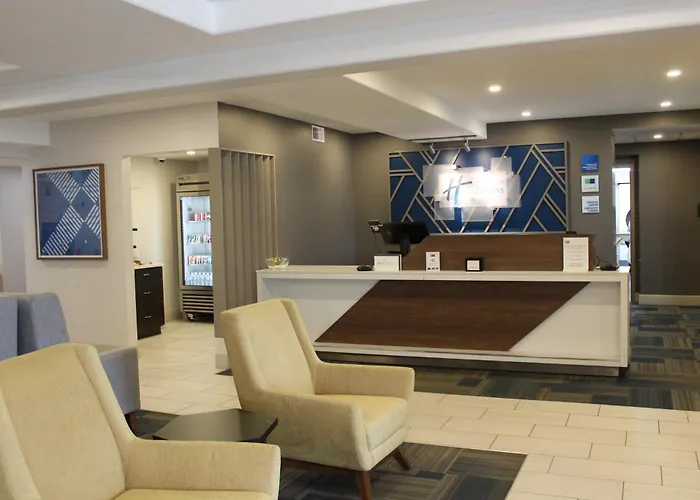 Holiday Inn Express Dryden By Ihg