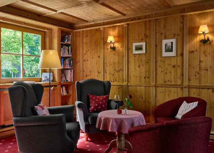 Hotel Alpenhof - Ruhige Wohlfuehloase Zwischen Muenchen, Dem Fuenf-Seenland Und Den Bergen, In S-Bahnnaehe