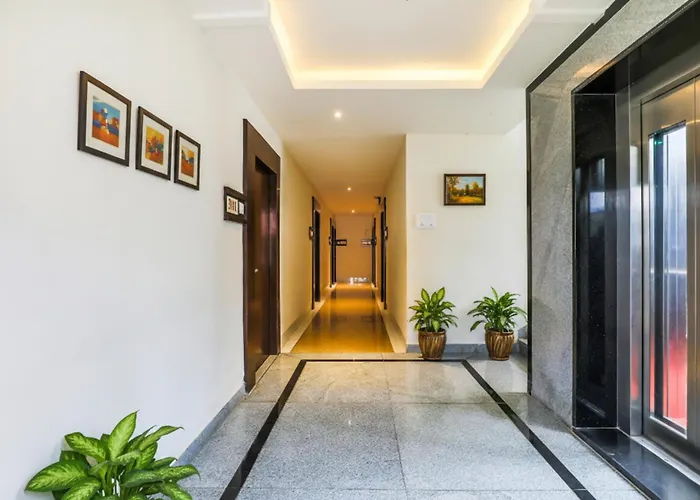 FabHotel Rr Grand - Next To Trendset Mall