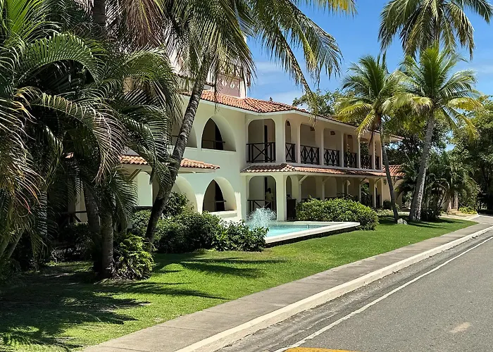 Coronado Luxury Club And Suites,Oasis