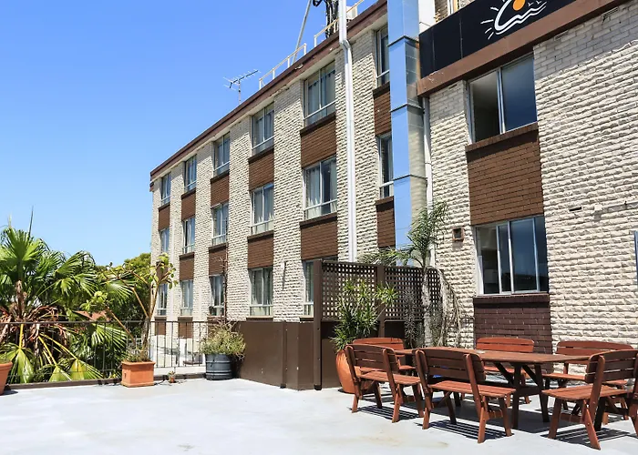 Little Coogee Hotel