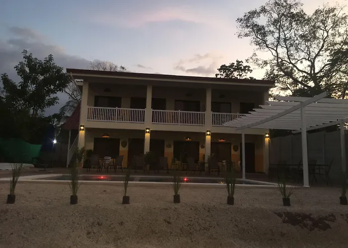 Cabinas El Colibri, Apart Hotel