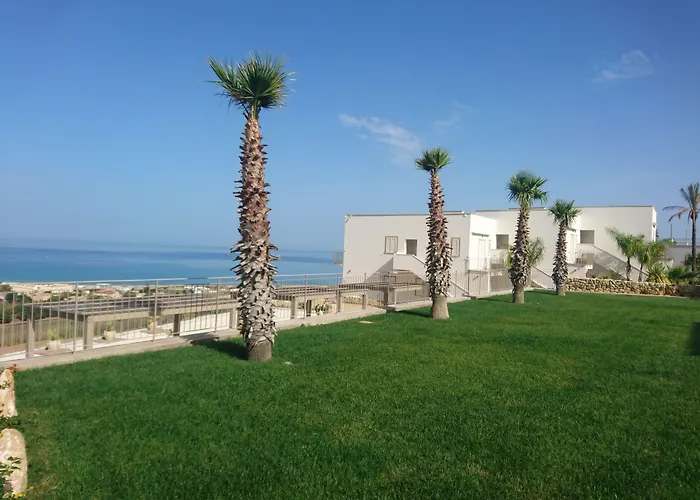 La Blanca Resort & Spa