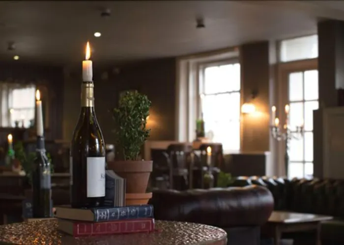 The Lion Hotel - Pub & Restaurant