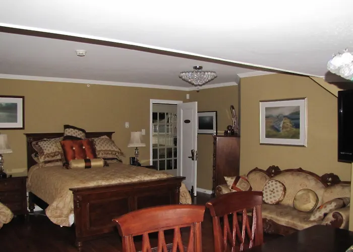 Monroe House Executive Guest Suites St. John's