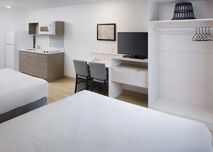 Woodspring Suites Seattle Everett