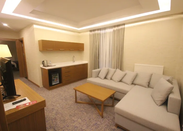 Garden Zara Hotel