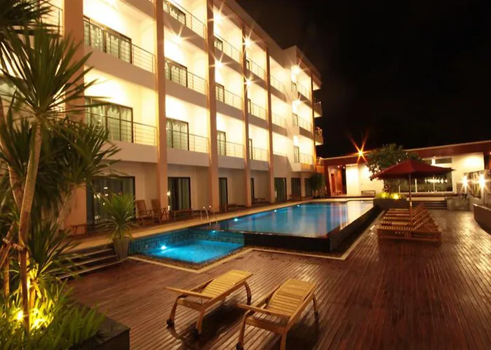 Paragon Suites Resort