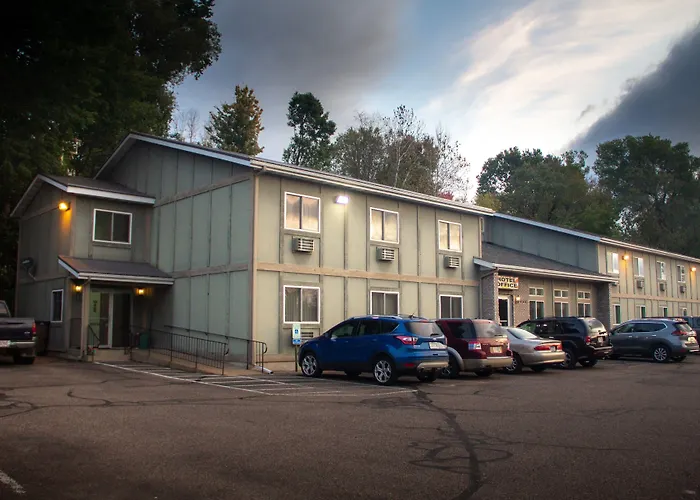 Sunrise Inn Hotel