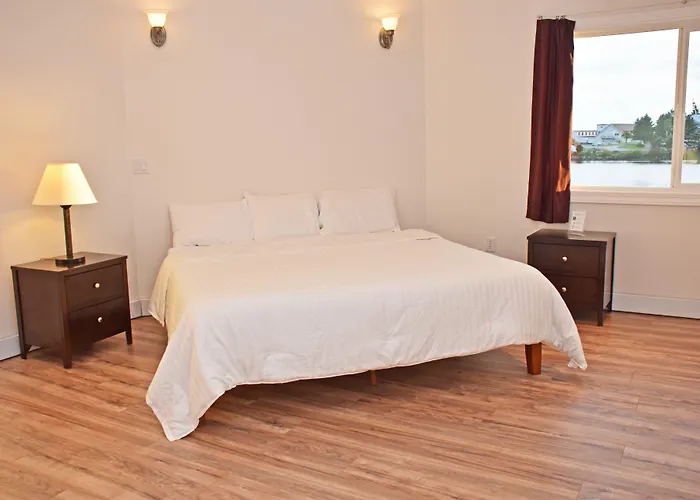 Longliner Lodge And Suites
