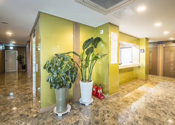 Champion Hotel