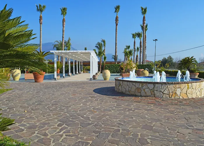 Perla Hotel & Garden