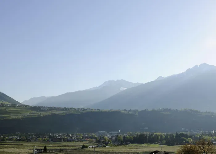 Bio & Wellnesshotel Pazeider - Healing Garden Above Meran