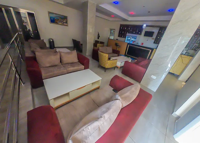 Maxbe Continental Hotel