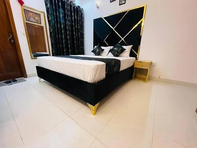 Pearl Galaxy Family Guest House