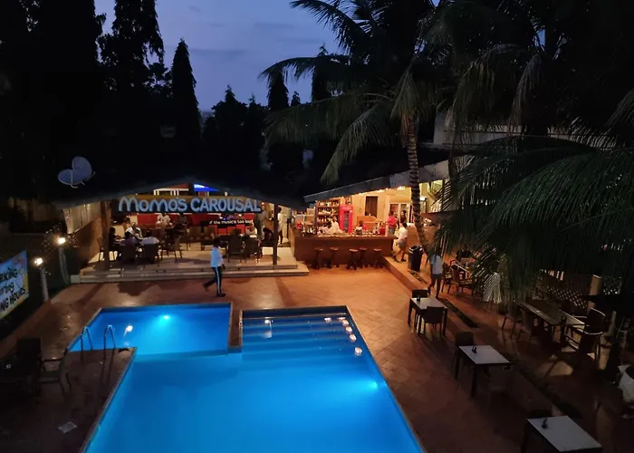 Momo'S Hotel