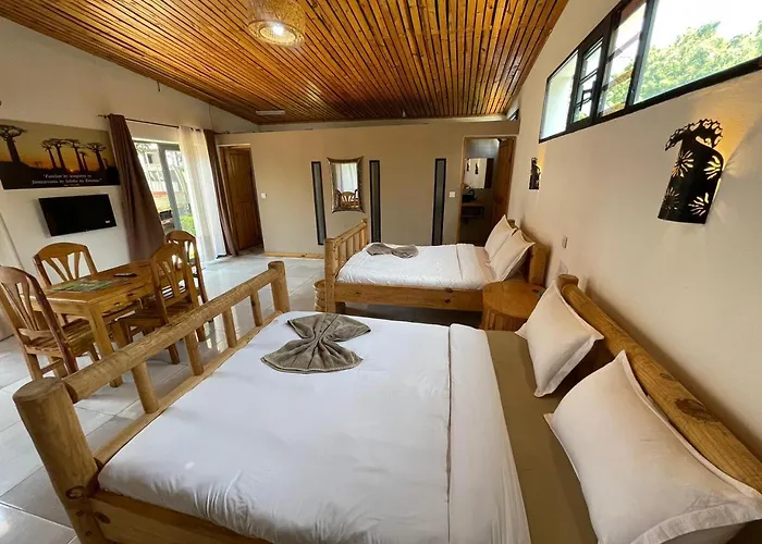 Hotel Restaurant Fitahiana Logde Ampefy - Site 2 Tsarahafatra II