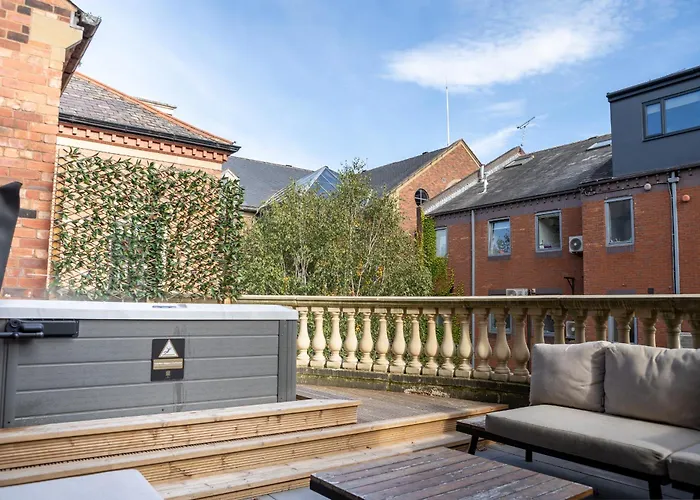 10 Park Square East, Luxury Serviced Apartments