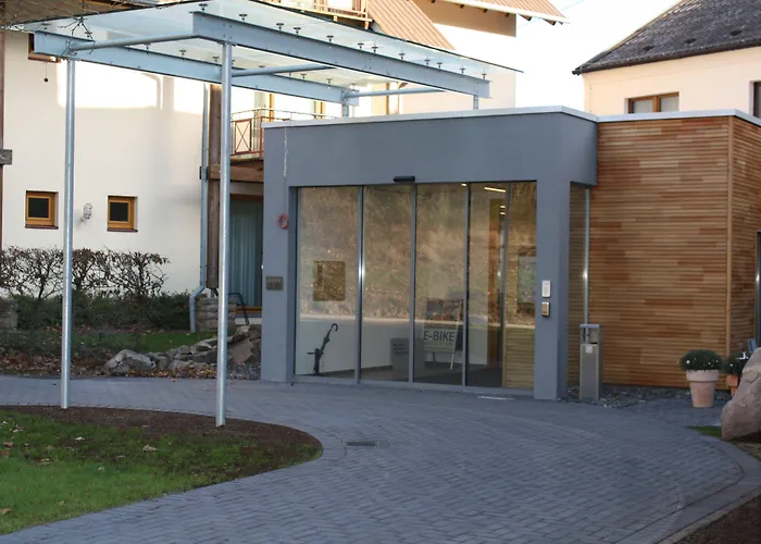 Hotel - Restaurant Bastenhaus