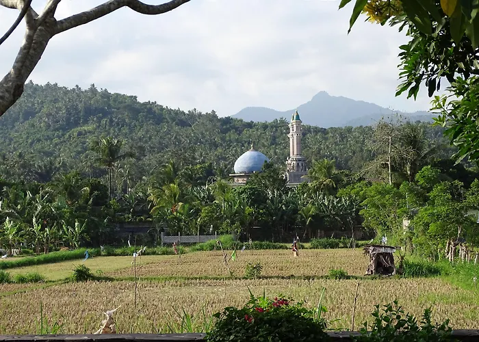 Bale Solah Lombok Holiday Resort