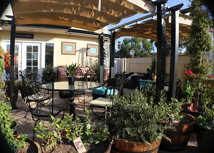 Seaside Laguna Inn&Suites