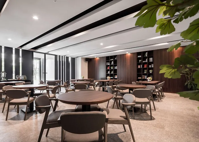 Lakeshore Hotel Yilan