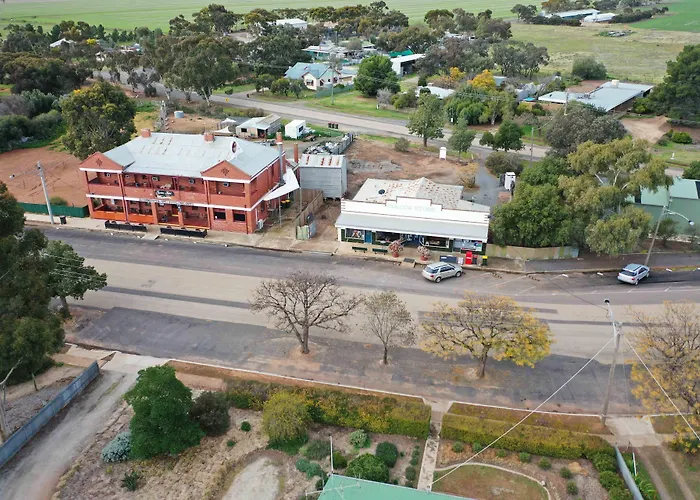 Kaneira Hotel