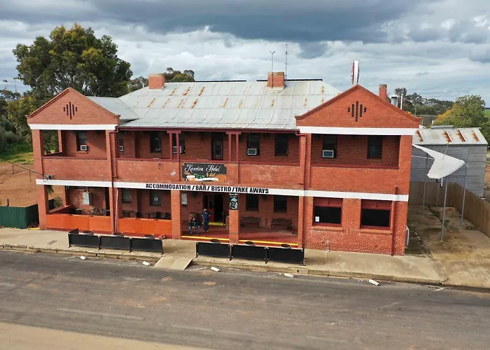 Kaneira Hotel