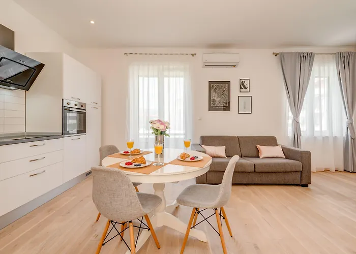 Capital Apartments And Rooms