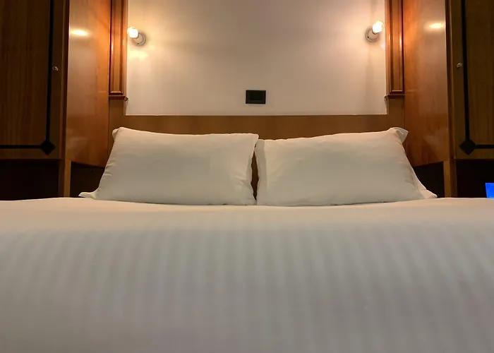 Albergo Delle Regioni, Barberini - Fontana Di Trevi
