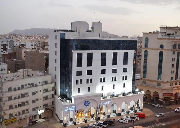 Zaha Al Munawara Hotel