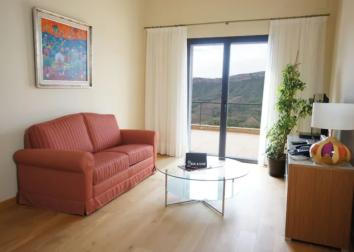 Buil & Gine Wine Hotel