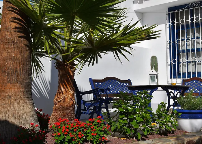 Endless Summer Hostel (Adults Only)