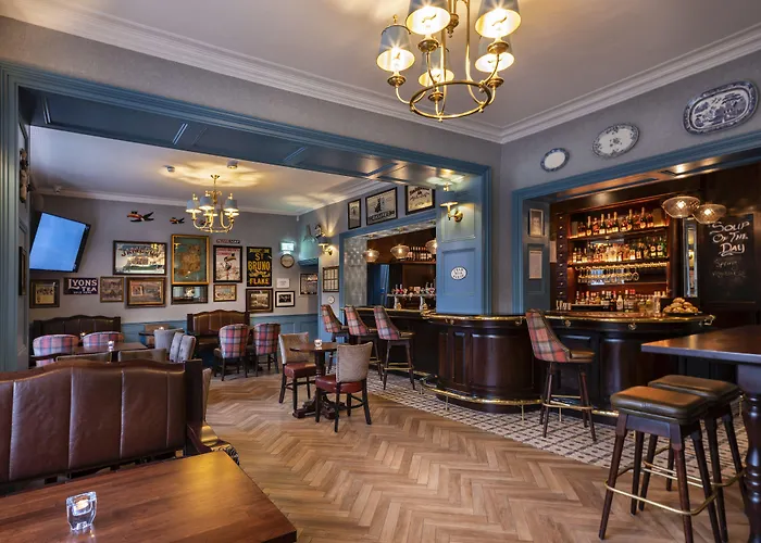 Avalon House Hotel