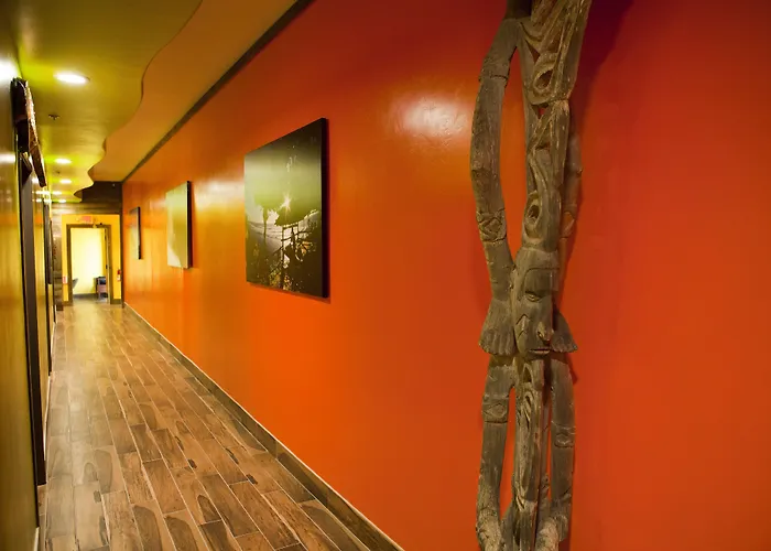 Nomads Hotel