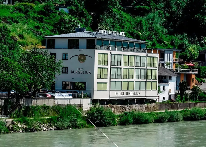 Hotel Burgblick, Bei Burghausen