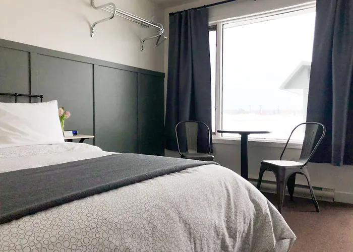The Bayview Motel - Fort Frances, On - Lakeside Motel