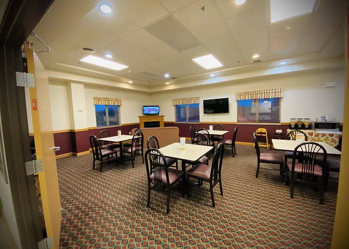 Herington Inn And Suites