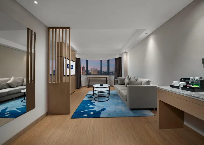 Holiday Inn Express Nanchang Bayi Square By Ihg