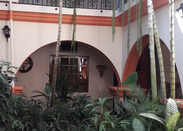 Hotel Acropolis Maya