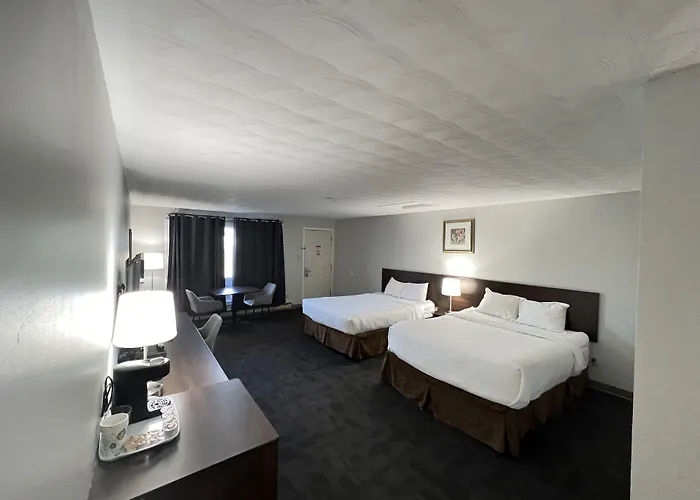 Travelodge By Wyndham Cochrane Ontario