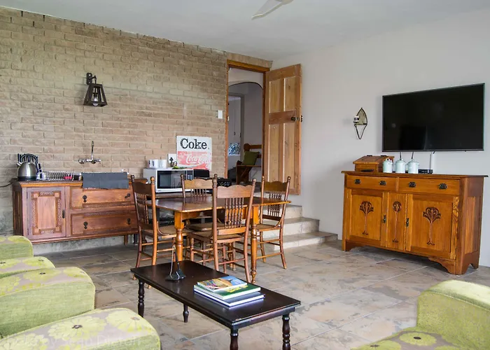 The Fat Mulberry Guest Farm