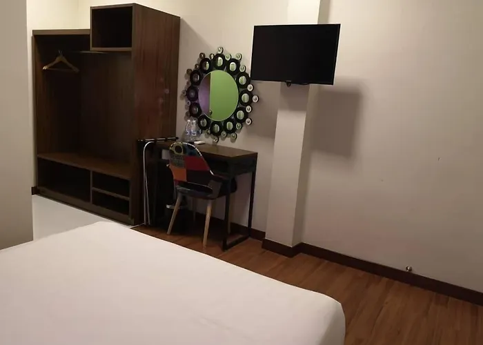 W Hotel Cemerlang